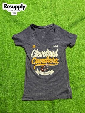 Adidas 2016 NBA Finals Cleveland Cavaliers V-Neck Women’s Size Medium $15